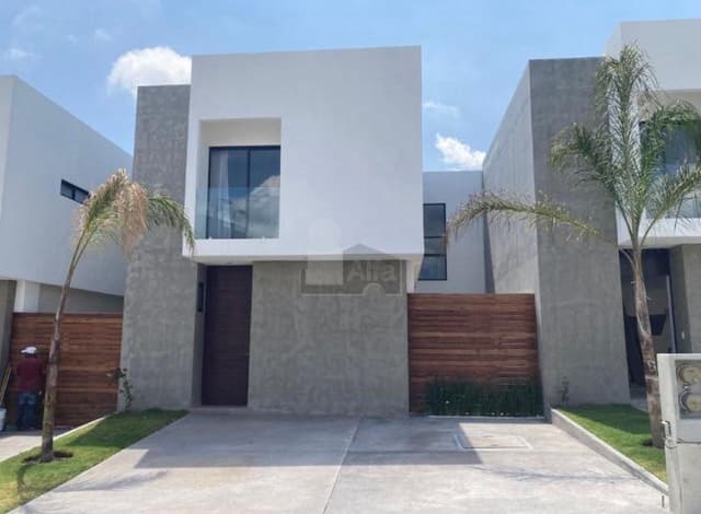 Casa en venta en Juriquilla a precio especial