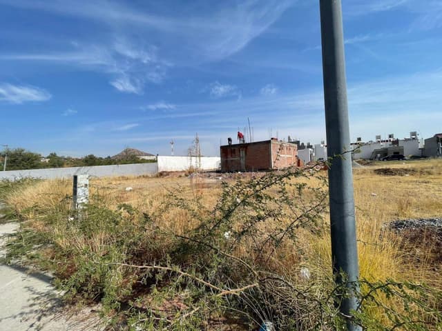 Casa en venta en Villas de Bernalejo