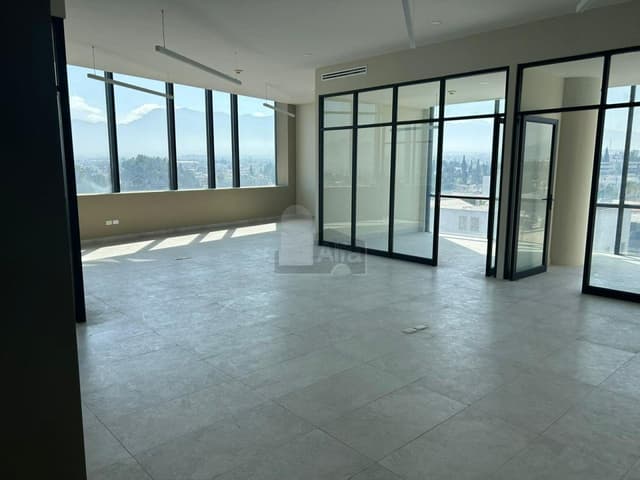 Oficina en venta o renta en Col. República, Plaza Distrito V Saltillo, Coahuila