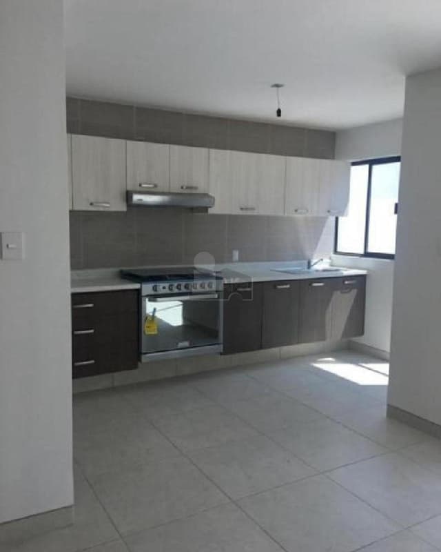 Casa EN VENTA en Residencial Los Lagos, cerca de zona industrial