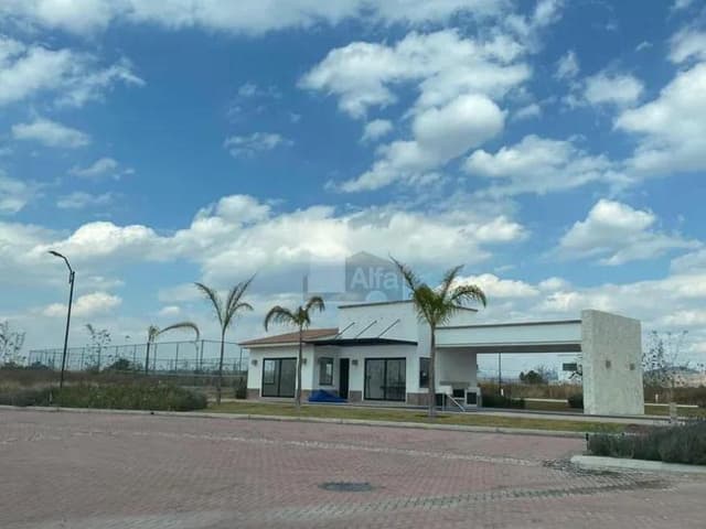Terreno en Venta en Ciudad Maderas, Lagos de Moreno, Jal. a la Salida León-Lagos de Moreno