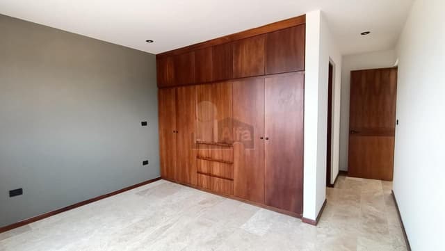 Casa en Venta en Privada Segura, acabados Residenciales. zona de Villamagna y Privadas San Ángel
