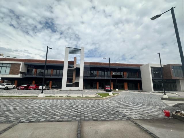 Locales en Renta en Plaza Comercial Nueva