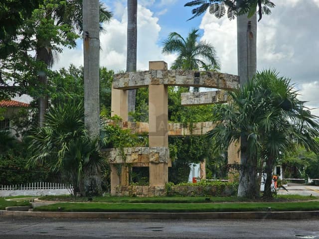 Casa en Renta de una planta en el Club de Golf la Ceiba, Mérida, Yucatán.