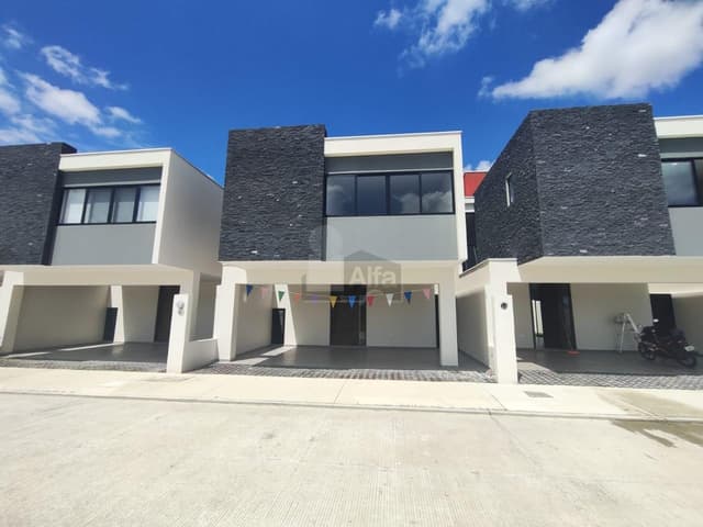 Casa en venta en Real Campestre Cluster 5 Modelo Cora