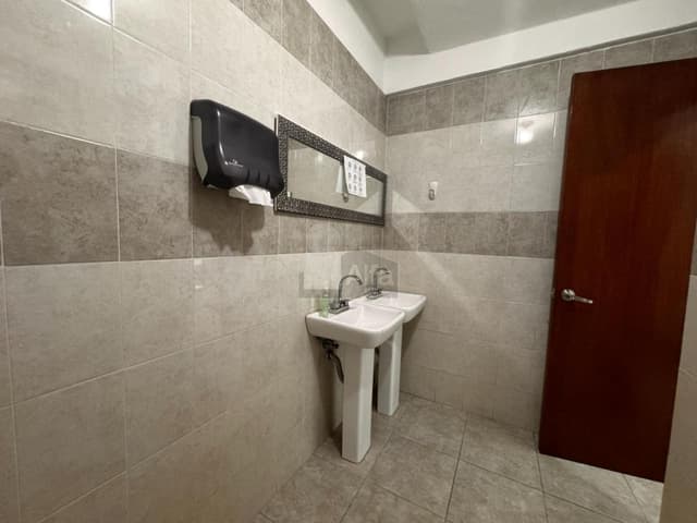 Oficinas 290 m² con roof garden y 6 autos junto a Fiscalía