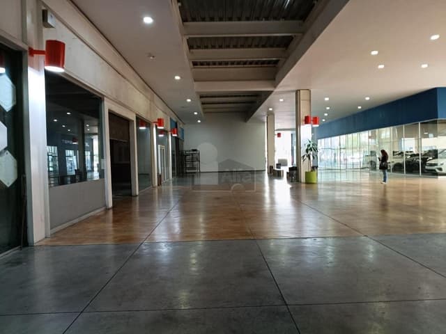 Local en centro comercial en renta en San Andrés Atenco Tlalnepantla de Baz México.
