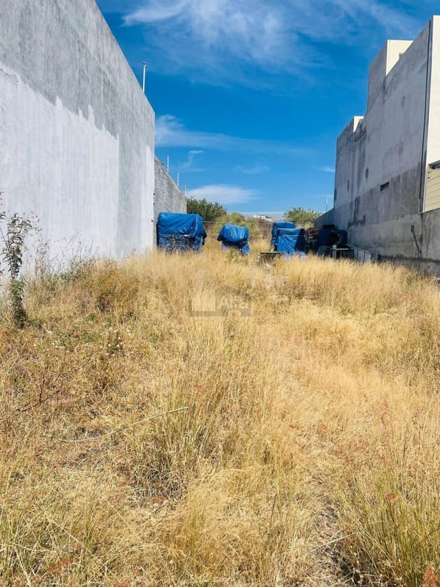 Terreno habitacional en venta en Lomas del Pedregal, Irapuato, Guanajuato