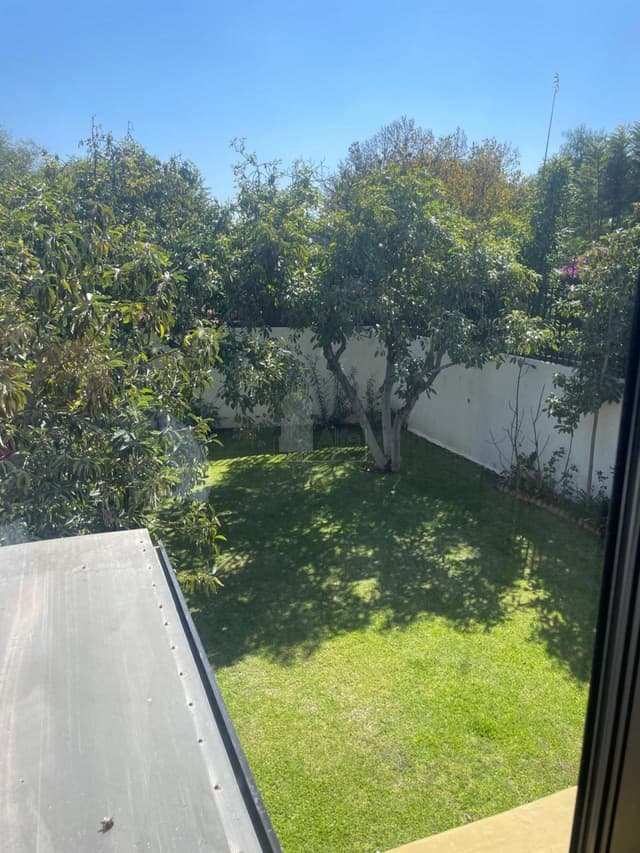 Casa con Alberca en Venta a dos cuadras del Jardín Principal de Tequisquiapan, 5 recámaras una en PB