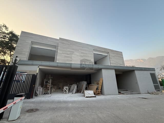Casa sola en venta en Del Valle, San Pedro Garza García, Nuevo León