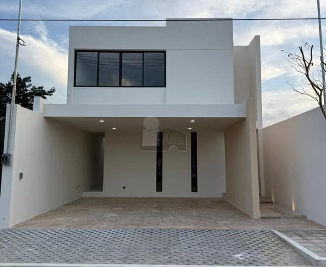 Casa en Venta Temozón Norte, Merida, Yucatan. 3 Recamaras con baño, cuarto servicio, Piscina