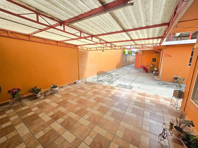 Casa en venta en el Centro de Metepec 5 recamaras