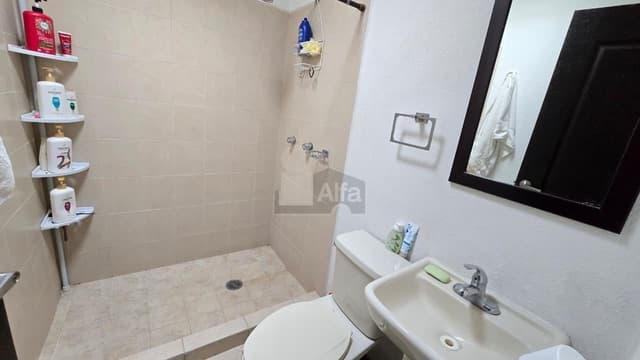 Casa en Venta en Hacienda del Valle II | 3 recámaras , cerca del parque industrial 2000