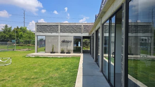 Local en Renta ideal para Cafeteria en Metepec dentro de club deportivo INTESPORTS