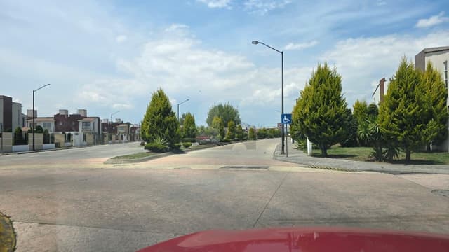 Casa en Venta las Misiones, 3 recamaras, Cerca del parque industrial Toluca 2000