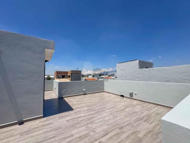 Casa en Venta en Metepec con 3 Recámaras y Roof Garden | Cerca de Avenidas Principales