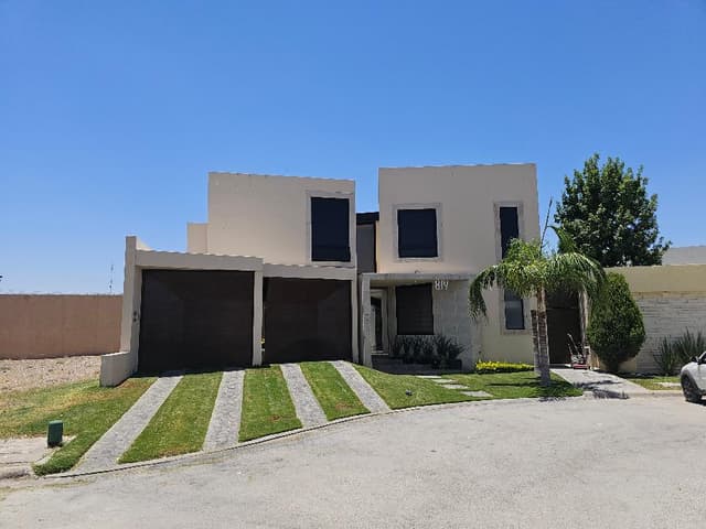 RESIDENCIA EN VENTA EN LAS VILLAS EN TORREON, COAHUILA