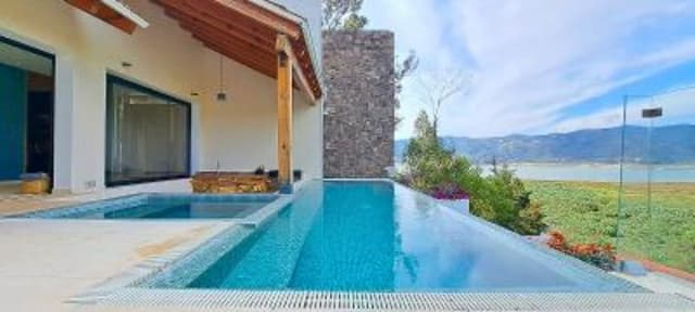 CASA EN RENTA EN VALLE DE BRAVO