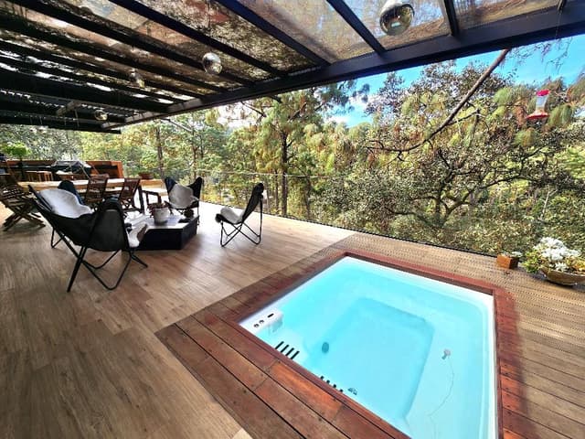 Casa en Venta en Condominio en Avándaro, Valle de Bravo