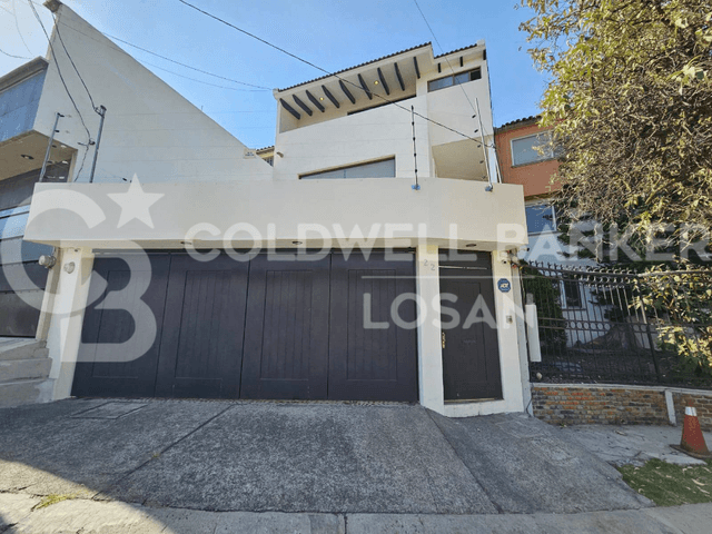 CASA EN VENTA, PASEOS DEL BOSQUE