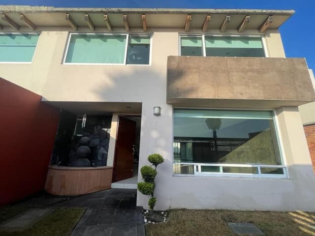 CASA EN VENTA EN RESIDENCIAL BOSQUE DE LAS FUENTES, MODELO TREVI, CALIMAYA, CERCA METEPEC