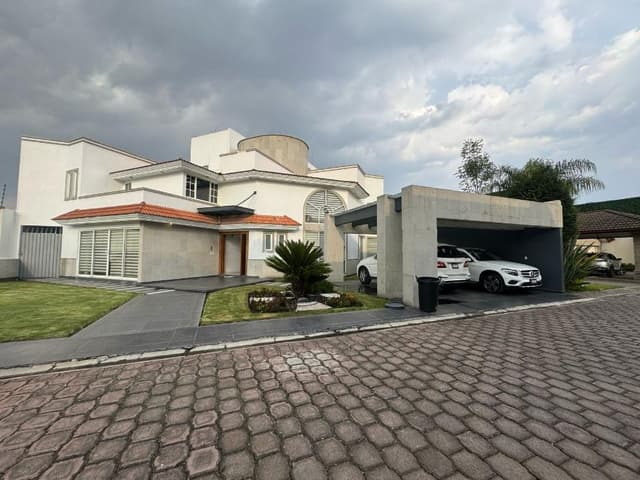 CASA EN VENTA EN CLUB DE GOLF SAN CARLOS, METEPEC