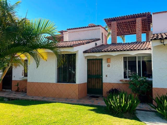 Casa Bugambilias