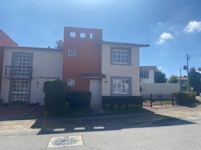 CASA EN VENTA EN VILLAS DEL CAMPO, CALIMAYA