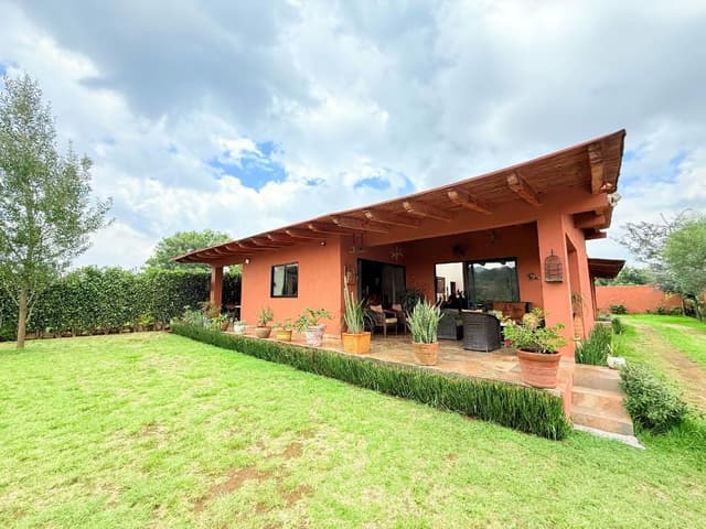 CASA EN RENTA LA CUADRILLA VALLE DE BRAVO