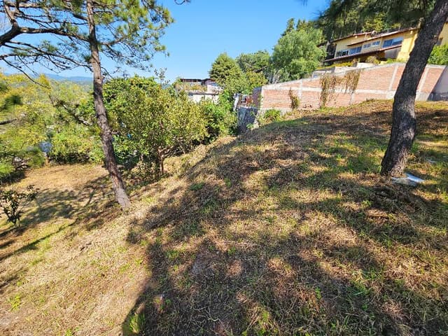 VENTA DE TERRENO CON VISTA AL ALGO EN VALLE DE BRAVO