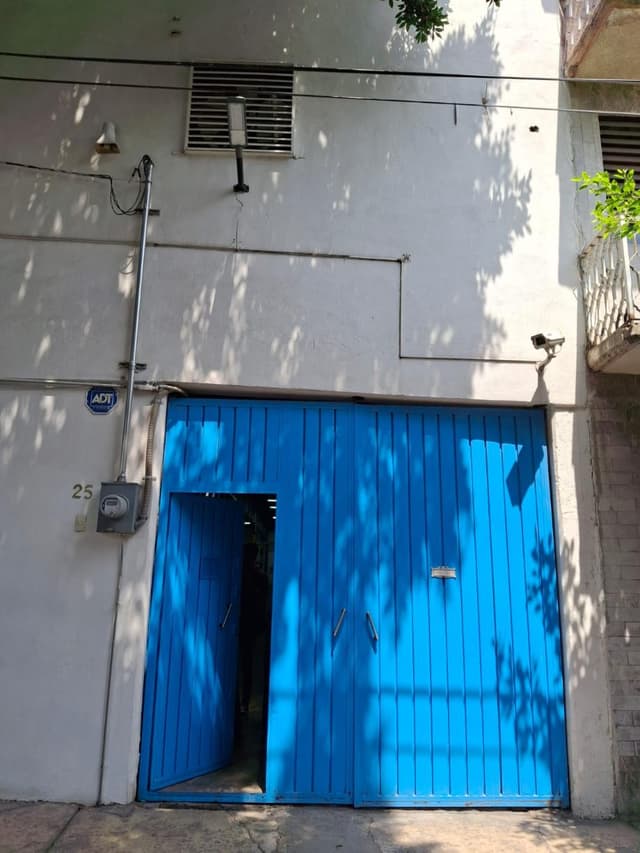 VENTA DE BODEGA COMERCIAL EN LA CAMPESTRE GUADALUPANA