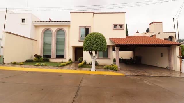 CASA EN VENTA EN MORELIA, RESIDENCIAL BUGAMBILIAS