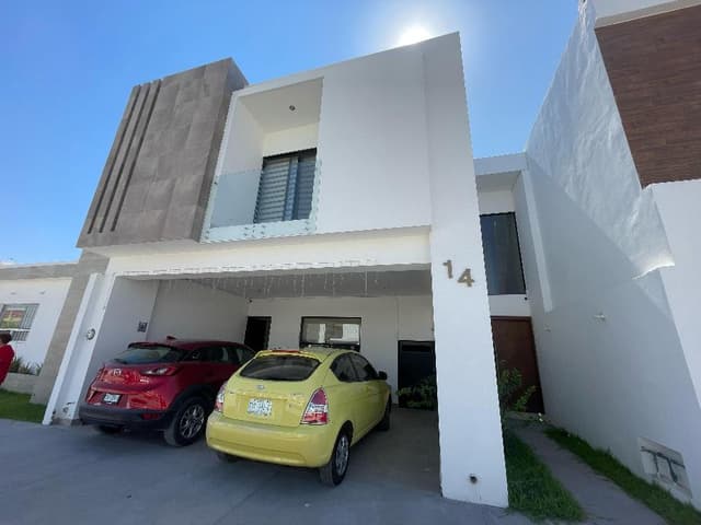 CASA EN VENTA EN RESIDENCIAL QUINTAS LA CIMA, TORREON, COAHUILA.