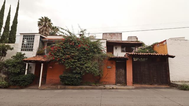 CASA EN VENTA EN MORELIA, ZONA SANTA MARÍA