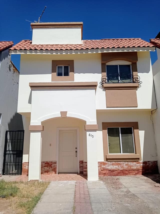 En Venta casa en Residencial Puerta de Hierro