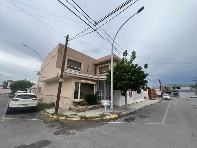 Casa en venta en Villa Jardín – Fraccionamiento privado en Torreón, Coahuila