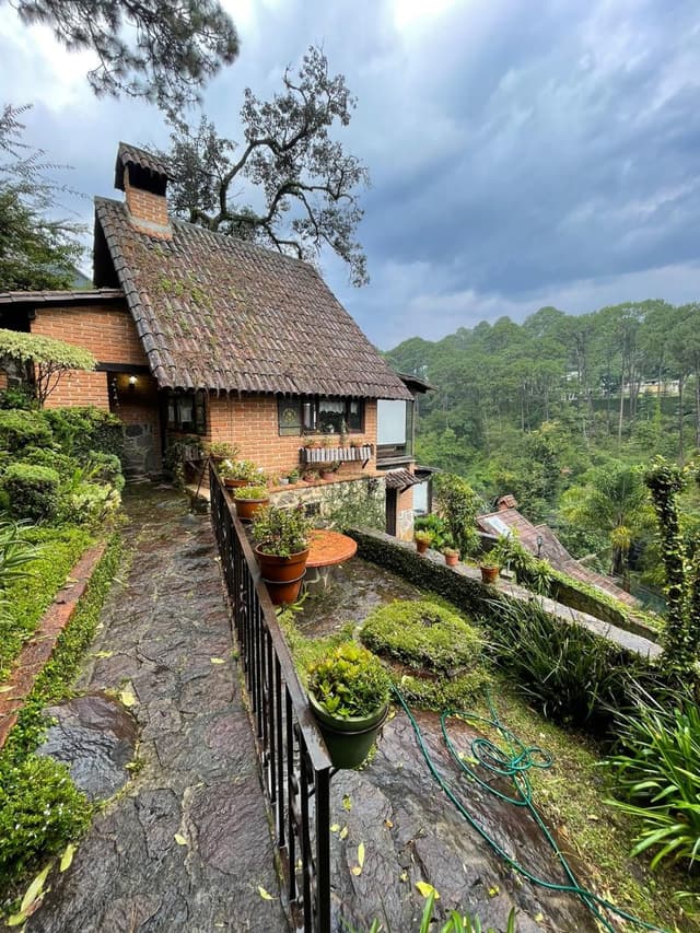CASA EN VENTA, AVANDARO VALLE DE BRAVO
