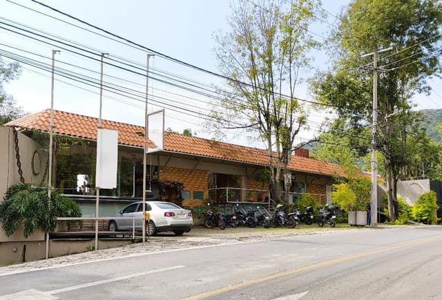 LOCAL EN RENTA EN AVANDARO VALLE DE BRAVO