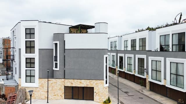 RESIDENCIA EN CONDOMINIO PUERTA CENTRO, MORELIA