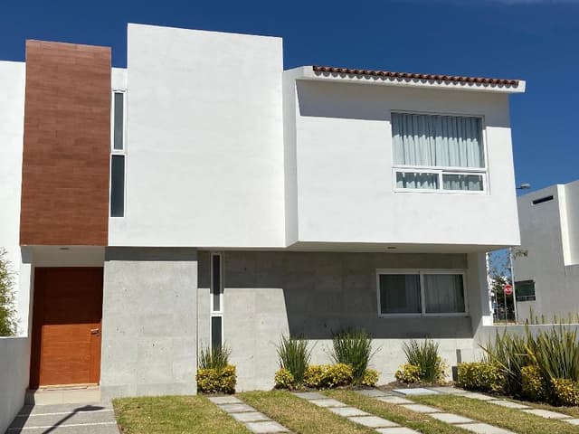 Casa en Renta en Querétaro, La Condesa Juriquilla, Moderna y Amplia