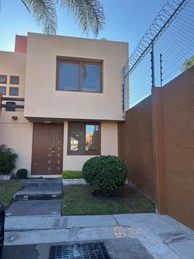Hermosa casa en venta, Fraccionamiento Puerta Real, Corregidora , Querétaro