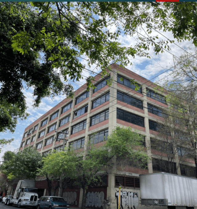 PISO 2 DISPONIBLE EN RENTA — ESPACIO CORPORATIVO CON ÁREAS DE CARGA.