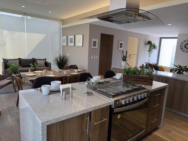 fraccionamiento Reserva de los Jinetes
Casa Tipo Duplex
Mayorazgos de los Gigantes
Amenidades
Vivir aquí no solo es un sueño...también es una gran decisión financiera
Tu hogar con la mejor calidad de vida...
Y una inversión con alta rentabilidad