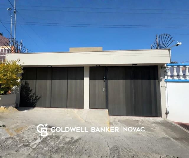 Casa en Venta en Balcones de Valle Dorado.