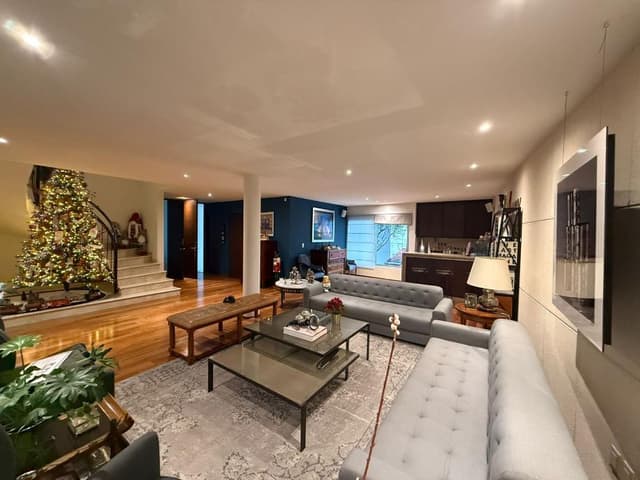 Casa en Venta en Ávila Camacho esquina con Lomas Hipódromo