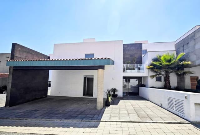 CASA EN VENTA EN BOSQUE ESMERALDA ATIZAPAN