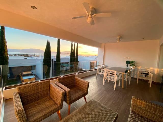 Casa Super Lakeview