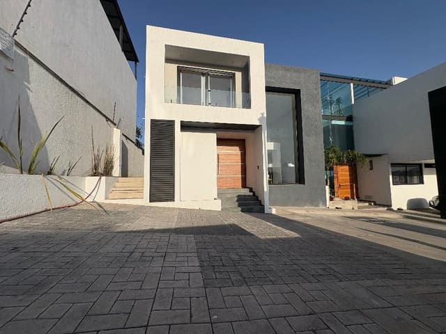 Casa en Venta en Lomas de Bellavista (Madin)