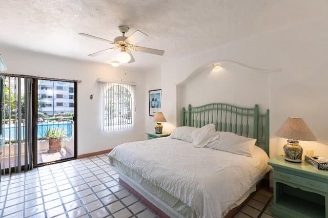 CONDO PIERRE