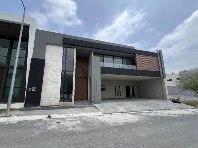Casa en Venta en Bosques de las Misiones
Santiago, N.L